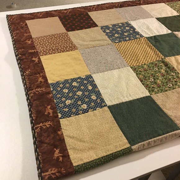 Fall Design Handmade Quilt - Picture 5 of 16